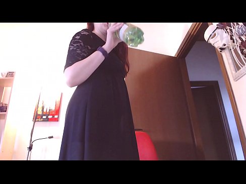 ❤️ Een onderdanige slaaf die houdt van vieze en weelderige slipjes wordt gedwongen te masturberen na het bekijken van deze video! Sluts at nl.pornokey.ru ❤